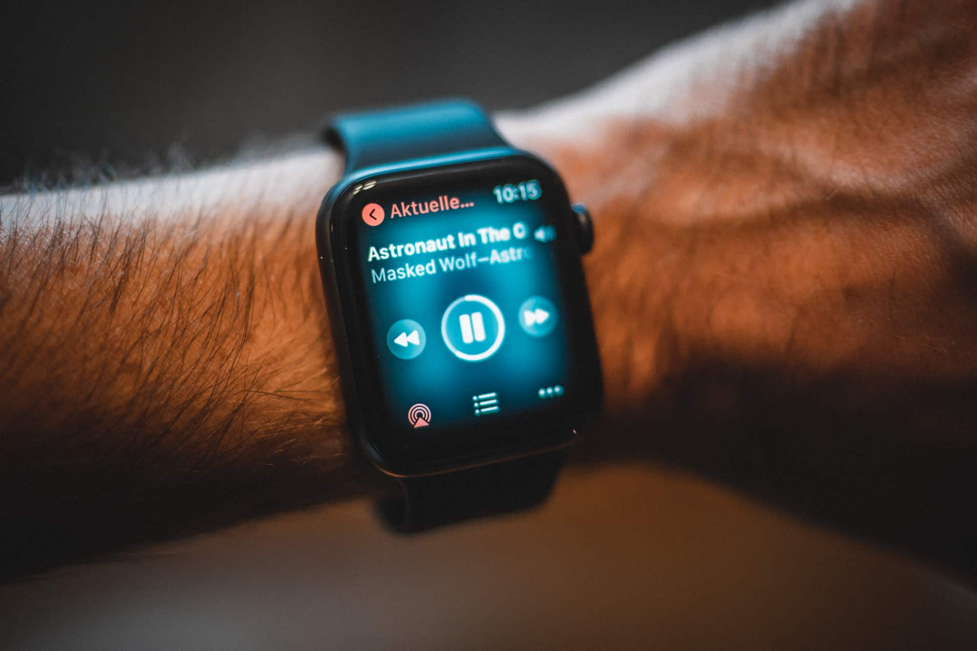 Musik auf Apple Watch laden