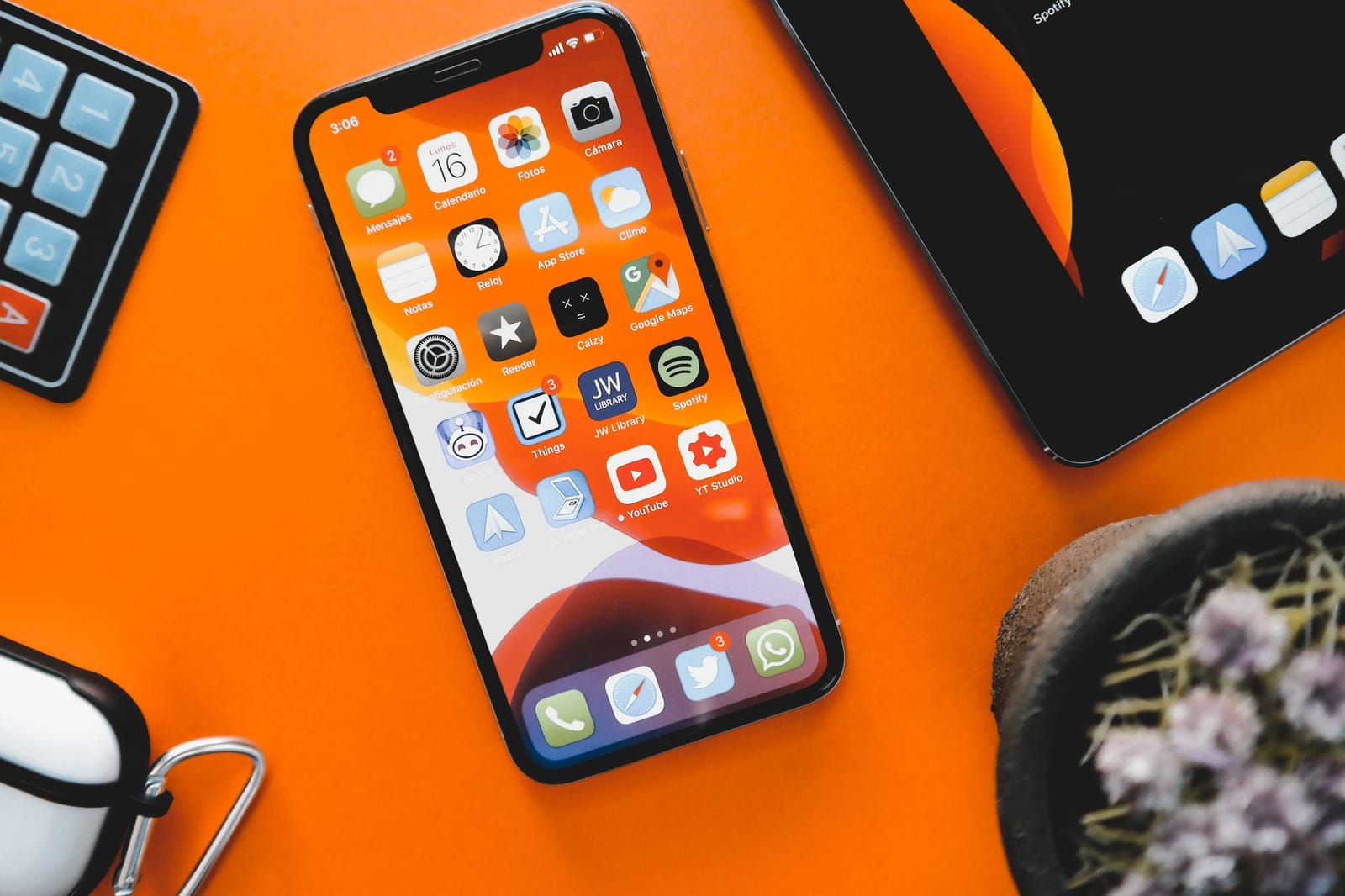 iPhone orangener Punkt